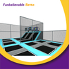 Parque de trampolines Bettaplay blue style de 300 metros cuadrados con escalada para ni&ntilde;os a la venta