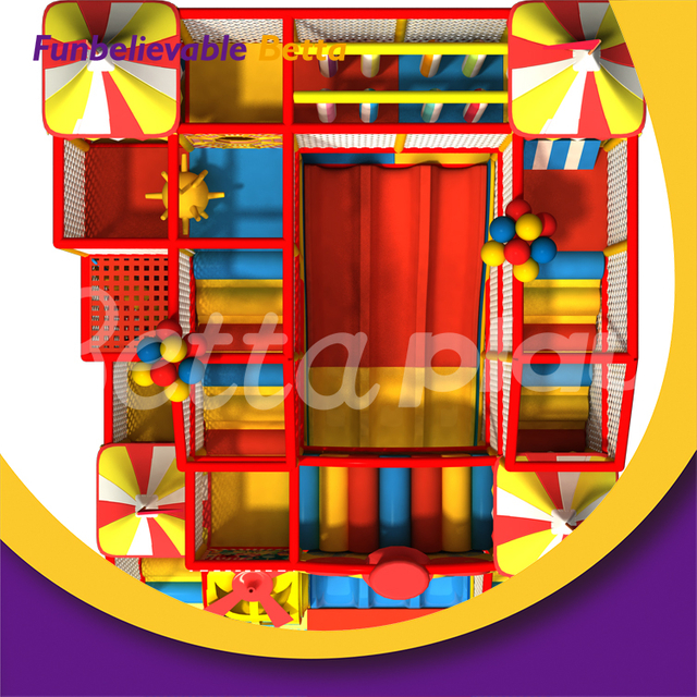 Equipo de juegos interior colorido Bettaplay, tobog&aacute;n interior peque&ntilde;o con piscina de bolas, instalaciones de juego suaves para centro comercial