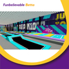 Bettaplay 1900SQM Equipo de trampol&iacute;n interior para ni&ntilde;os con tem&aacute;tica de ensue&ntilde;o de moda p&uacute;rpura Centro de entretenimiento con piscina de bolas con toboganes m&uacute;ltiples