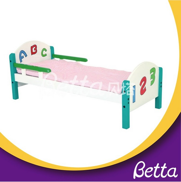 سرير رياض الأطفال بتصميم بسيط من Bettaplay