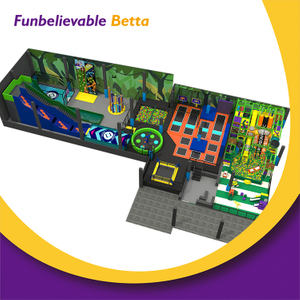 Крытая игровая площадка Bettaplay площадью 655 кв. м в лесном стиле, оборудование для батутного парка — прочное и веселое