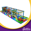 Bettaplay Professional hizo que el jard&iacute;n de infantes use una colorida aventura en un circuito de cuerdas