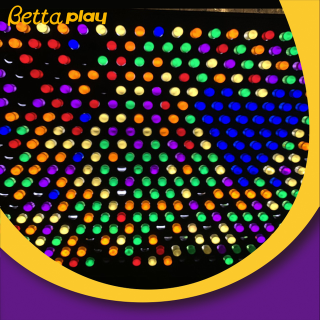 Bettaplay Diy Giant Light Bright Mall para alquiler