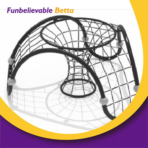 BetTaplay Redes de escalada al aire libre en Park ECT.