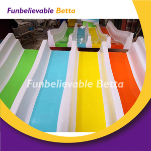 La diapositiva interior de la fibra de vidrio del patio de los ni&ntilde;os de la alta calidad de Bettaplay embroma la diapositiva de la fibra de vidrio del patio 