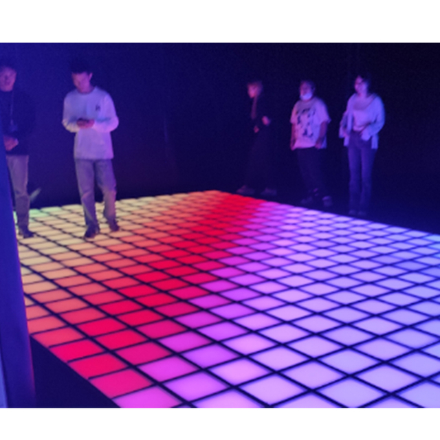 Bettaplay Juego de iluminaci&oacute;n de bloque de piso interactivo Juego de equipo de piso de patio de juegos para ni&ntilde;os Juego interactivo de interior