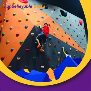Bettaplay Trampoline Park تسلق الصخور الداخلي لحديقة الترامبولين للأطفال للبيع