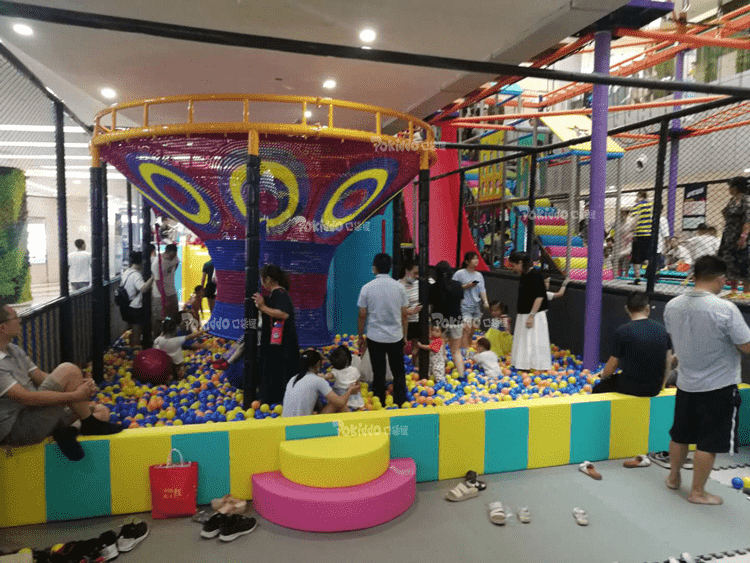 Pokiddo مراكز التسوق مراكز البناء حالة 400 متر مربع: Jiangxi Jiujiang Miaomiaowu Trampoline Park