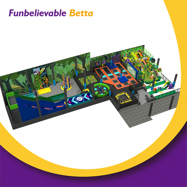Equipo de parque de trampolines para patio interior con tem&aacute;tica forestal de Bettaplay de 655 m2: duradero y divertido