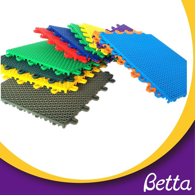 شبكة بلاط الأرضيات الرياضية البلاستيكية المتشابكة من Bettaplay