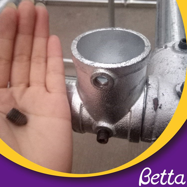 Accesorios para tuber&iacute;as de parques de atracciones Accesorios para &iacute;conos de rieles de abrazadera