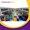Bettaplay Parque de trampolines de 1200 m&sup2; en un gran patio interior rectangular con toboganes y barriles de toboganes mucha diversi&oacute;n