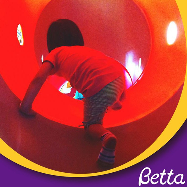 أنفاق ملعب Bettaplay التجاري