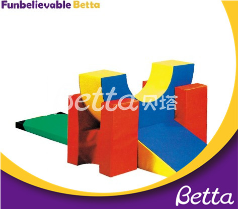 Fiesta de juegos suaves para ni&ntilde;os peque&ntilde;os Venta de equipos de interior para juegos infantiles