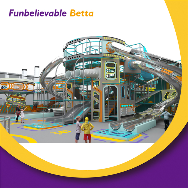 Bettaplay 3600 SQM Parque de trampolines interior de moda de color naranja vibrante Escalada en roca a gran altura Desaf&iacute;o interior Zona de aventura