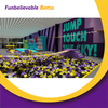 Bettaplay 1900SQM Equipo de trampol&iacute;n interior para ni&ntilde;os con tem&aacute;tica de ensue&ntilde;o de moda p&uacute;rpura Centro de entretenimiento con piscina de bolas con toboganes m&uacute;ltiples