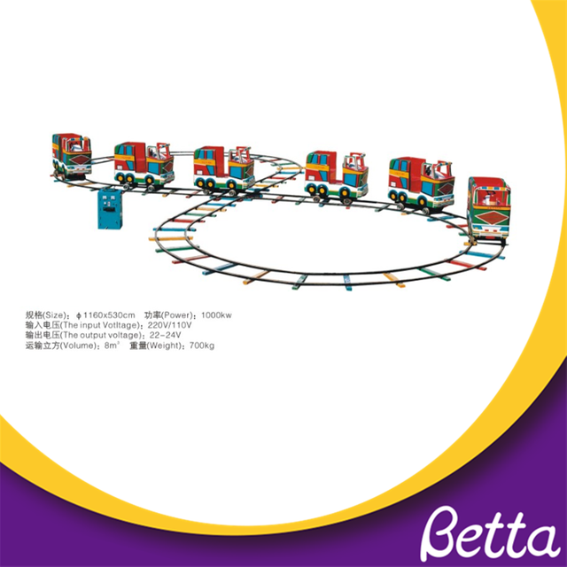 Los ni&ntilde;os de Bettaplay utilizaron el paseo el&eacute;ctrico de la diversi&oacute;n en el tren el&eacute;ctrico de las atracciones de las diversiones en venta