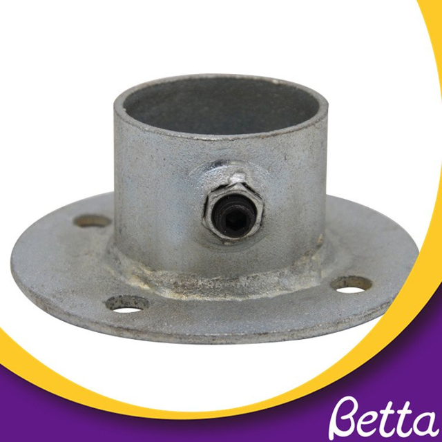 قاعدة تثبيت Bettaplay Fort Fastener، تركيبات متينة، حماية حافة القلعة، حماية الدكتايل، تجهيزات الأنابيب المجلفنة