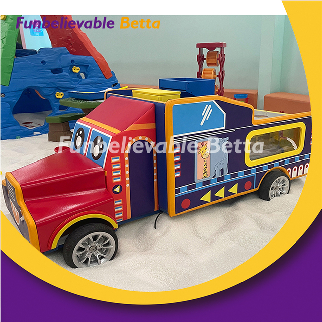 Bettaplay Sand Truck Kids Softplay ملعب داخلي للأطفال، ملعب رملي، حديقة Softplay داخلية للعب في الأماكن المغلقة