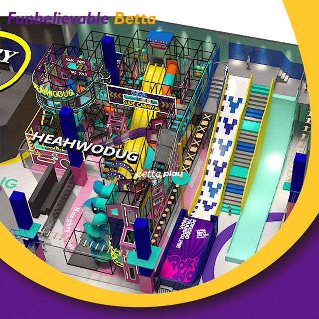 Patio interior con estructura de juego suave para ni&ntilde;os peque&ntilde;os con tobog&aacute;n y piscina de bolas