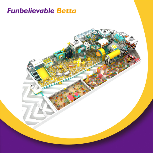 Bettaplay 560 SQM Yellow Kids Naughty Castle Lindo patio de juegos interior con piscina de bolas a la venta