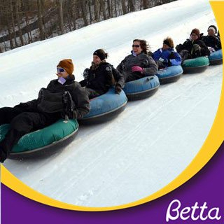 Скоростной спуск на тюбингах