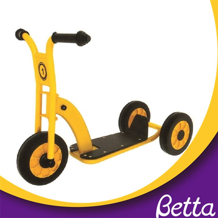 New Fashion Children Small Three Wheels Tricycle