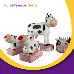 لعبة Bettaplay Kids التفاعلية للعب دور البقرة في المزرعة Softplay ملعب داخلي للأطفال لرياض الأطفال