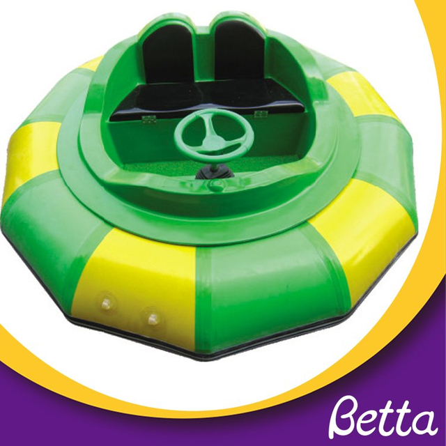 Coche chocador con pilas