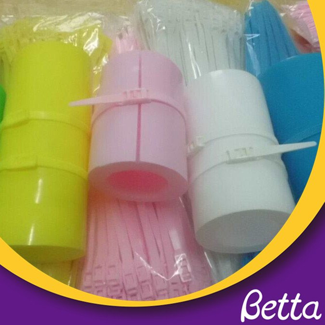 Самоблокирующаяся нейлоновая стяжка на молнии Bettaplay для электропроводки