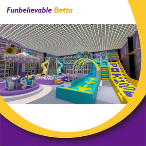 Bettaplay 1900SQM Equipo de trampol&iacute;n interior para ni&ntilde;os con tem&aacute;tica de ensue&ntilde;o de moda p&uacute;rpura Centro de entretenimiento con piscina de bolas con toboganes m&uacute;ltiples