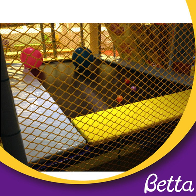Red protectora para patio de juegos interior Bettaplay para ni&ntilde;os