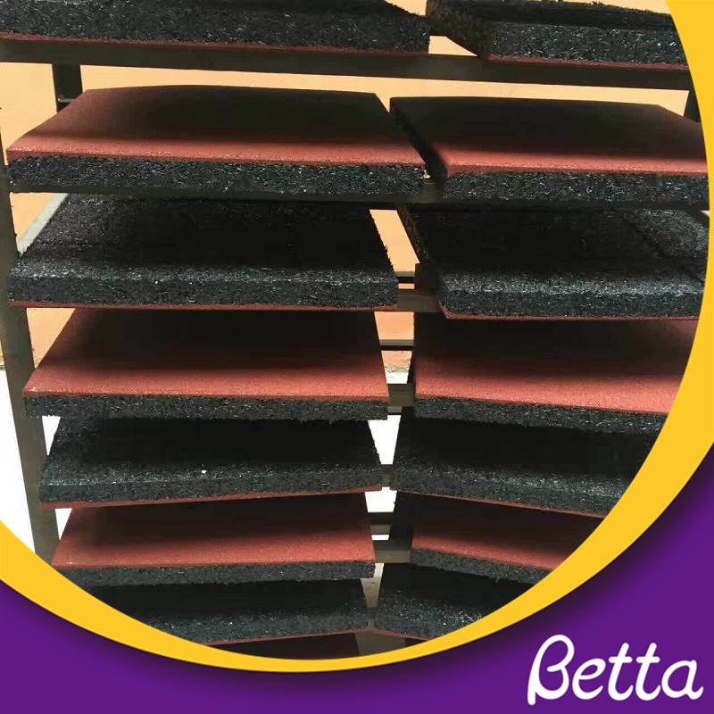 School Football Running Track Flooring Rubber Surfaces Outdoor Athletic Track