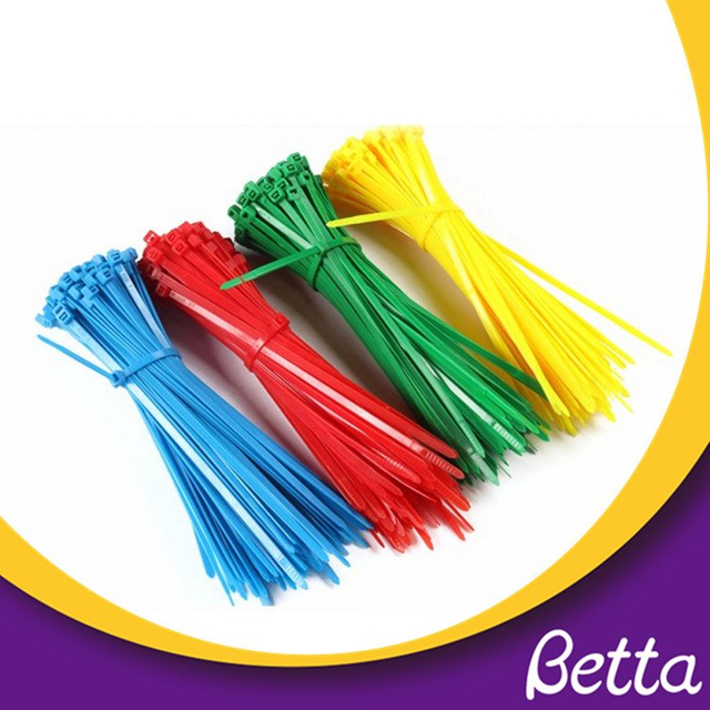Bridas de nailon Bettaplay Zip Wire a la venta 