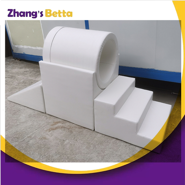Los patios interiores blancos de Betta Softplay embroma el equipo suave del juego interior del patio interior blanco 