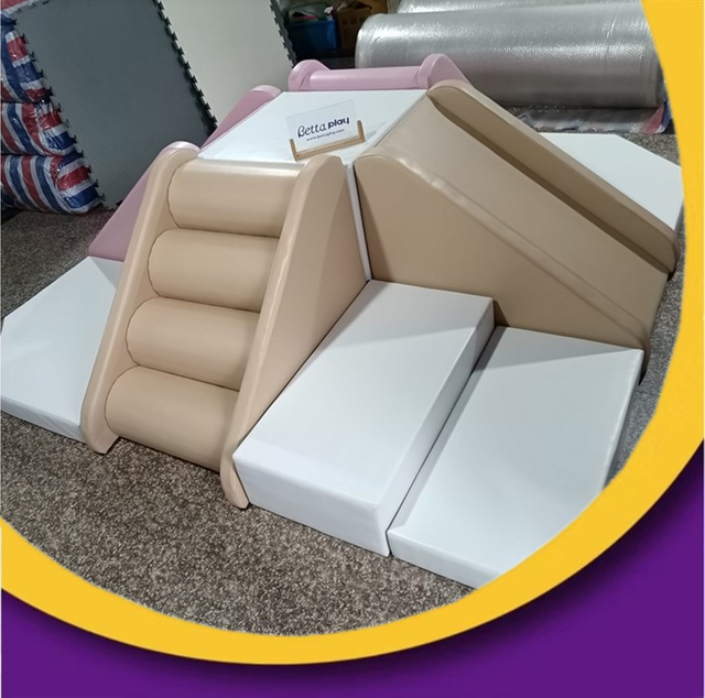 معدات اللعب الداخلي الآمنة والجميلة والعالية الجودة من BettaPlay