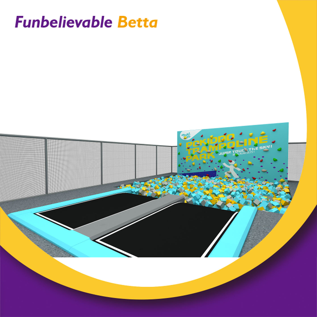 Parque de trampolines Bettaplay blue style de 300 metros cuadrados con escalada para ni&ntilde;os a la venta