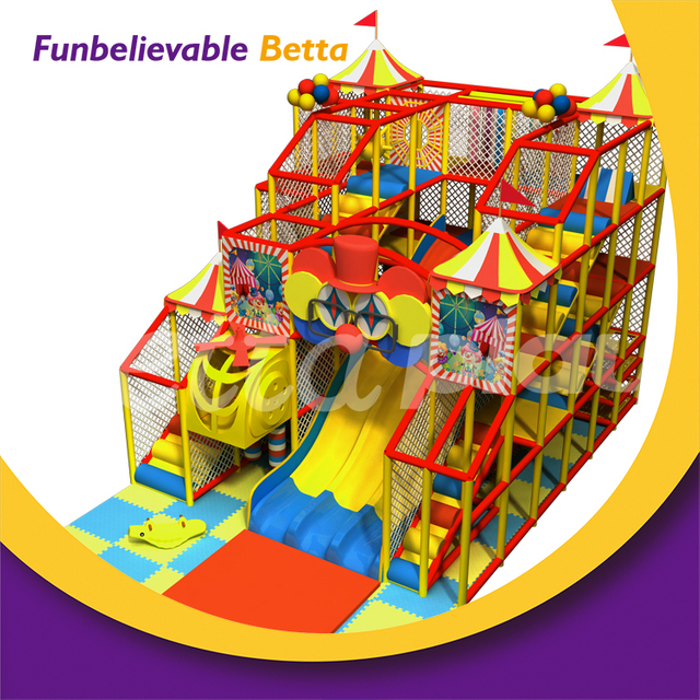 Equipo de juegos interior colorido Bettaplay, tobog&aacute;n interior peque&ntilde;o con piscina de bolas, instalaciones de juego suaves para centro comercial