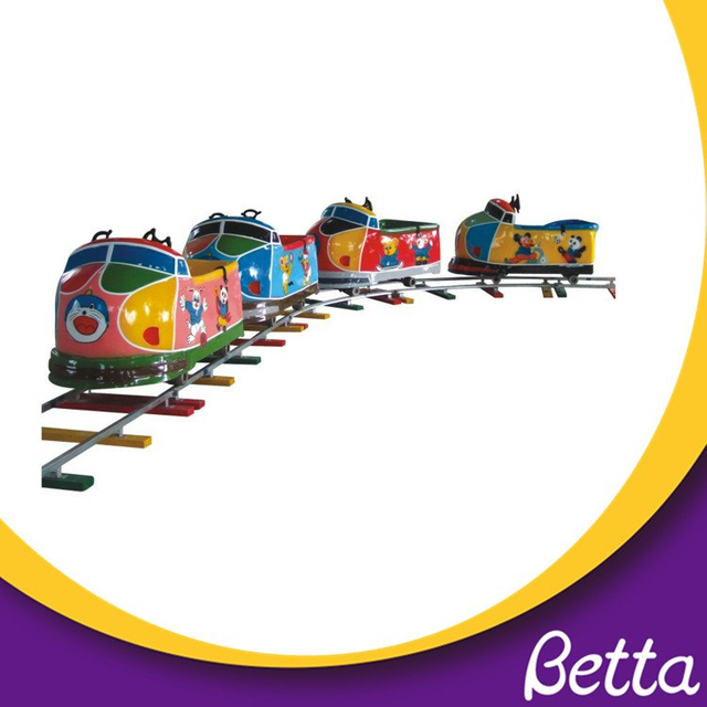 M&aacute;quina de entretenimiento monta mini tren el&eacute;ctrico divertido para ni&ntilde;os 