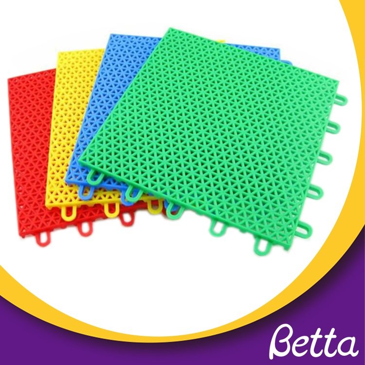 Bettaplay Interlocking plastic pp sport floor tiles grid
