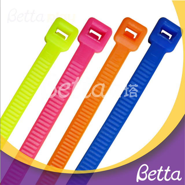 Bridas para cables de nailon de pl&aacute;stico Fabricantes Bridas para piezas