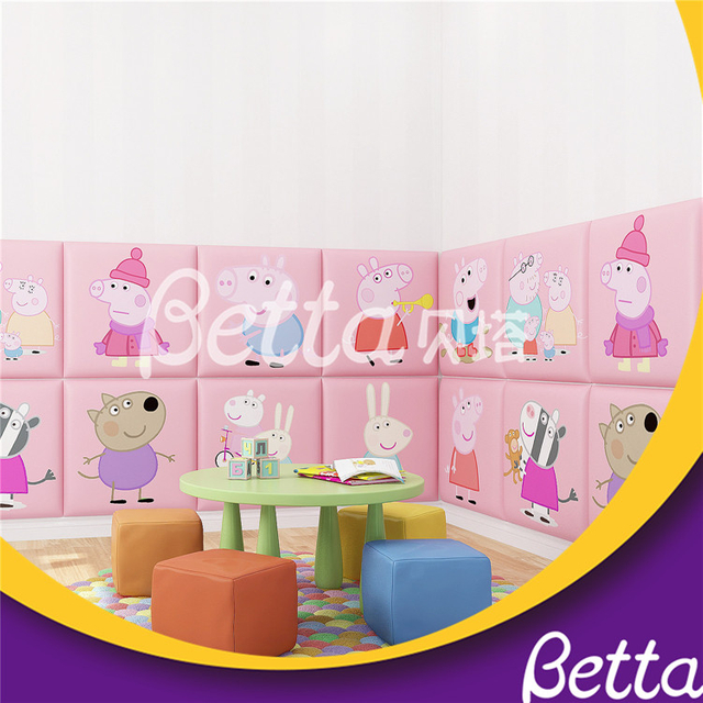 Bettaplay Acolchado de pared hecho a medida para parque de atracciones