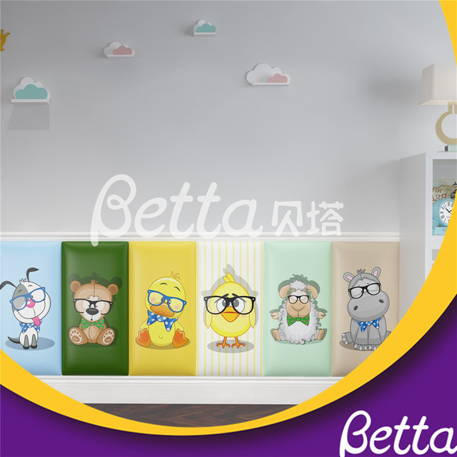 بطانة حائط مصنوعة خصيصًا من Bettaplay