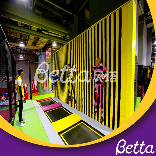 Bettaplay Spiderman Wall para Trampoline Park para patio interior
