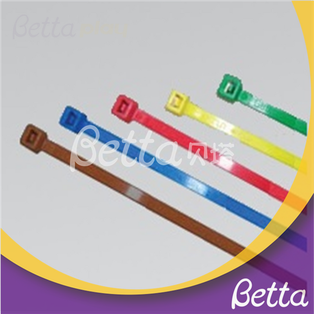 Bridas para cables de nailon de pl&aacute;stico Fabricantes Bridas para piezas