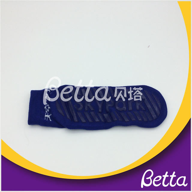 جوارب Bettaplay المضادة للانزلاق الترامبولين للأطفال والكبار 