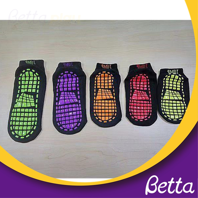  Высококачественные противоскользящие носки для игровой площадки Betta 