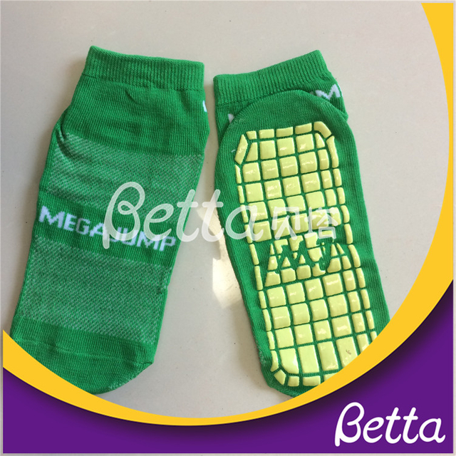 Calcetines de seguridad Bettaplay con agarre para trampol&iacute;n para ni&ntilde;os y adultos 