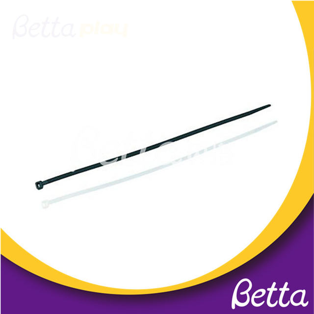 ربطة كابل بلاستيكية عالية الجودة من مصنع Betta للملعب الداخلي